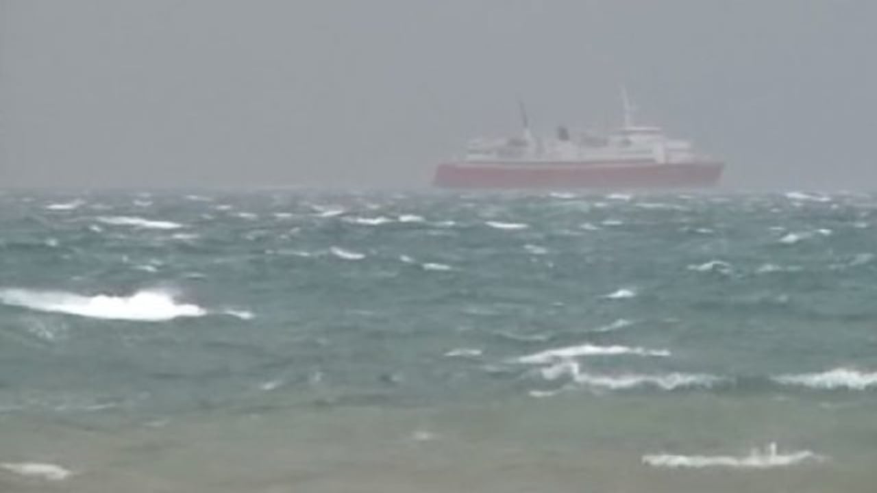 Moti i keq  pezullohet lundrimi i mjeteve të vogla detare për disa ditë në Vlorë