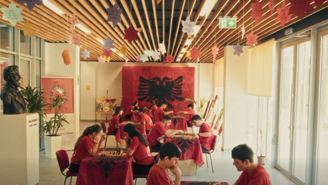  Kartolinë nëntori   kryeministri Rama publikon videon e nxënësve të shkollës Sami Frashëri