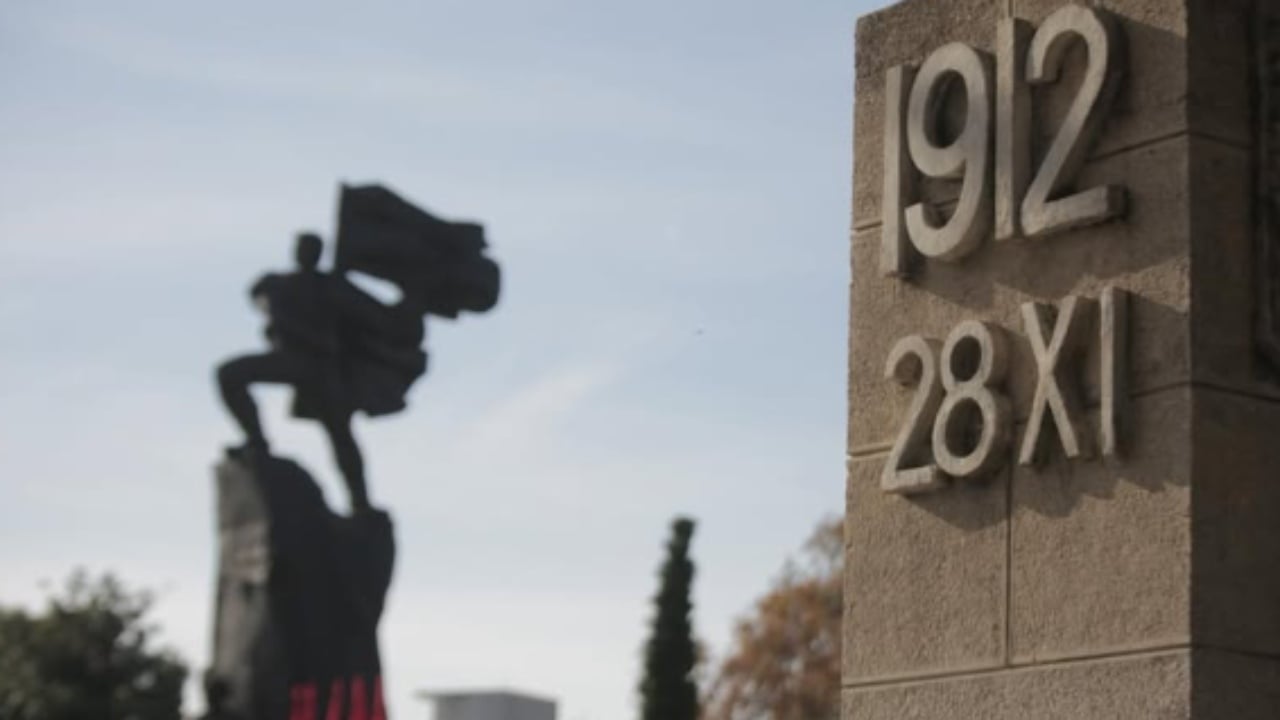 Shqipëria  113 vite e pavarur  Kryeministri Rama uron të gjithë shqiptarët  Gëzuar Ditën e Pavarësisë