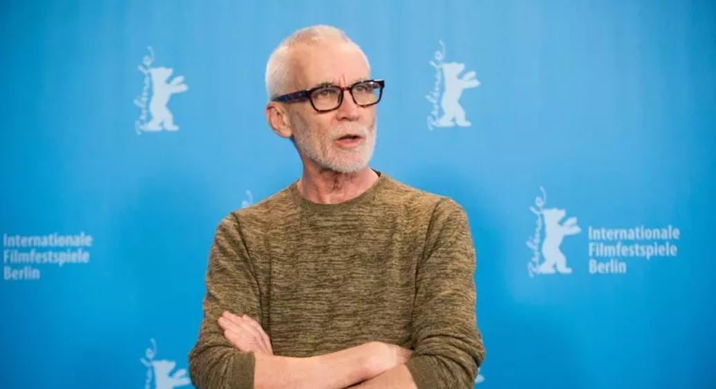 vdes-ne-moshen-75-vjecare-regjisori-lee-tamahori-njehere-e-nje-kohe-ishim-luftetare-eshte-filmi-i-tij-me-i-famshem