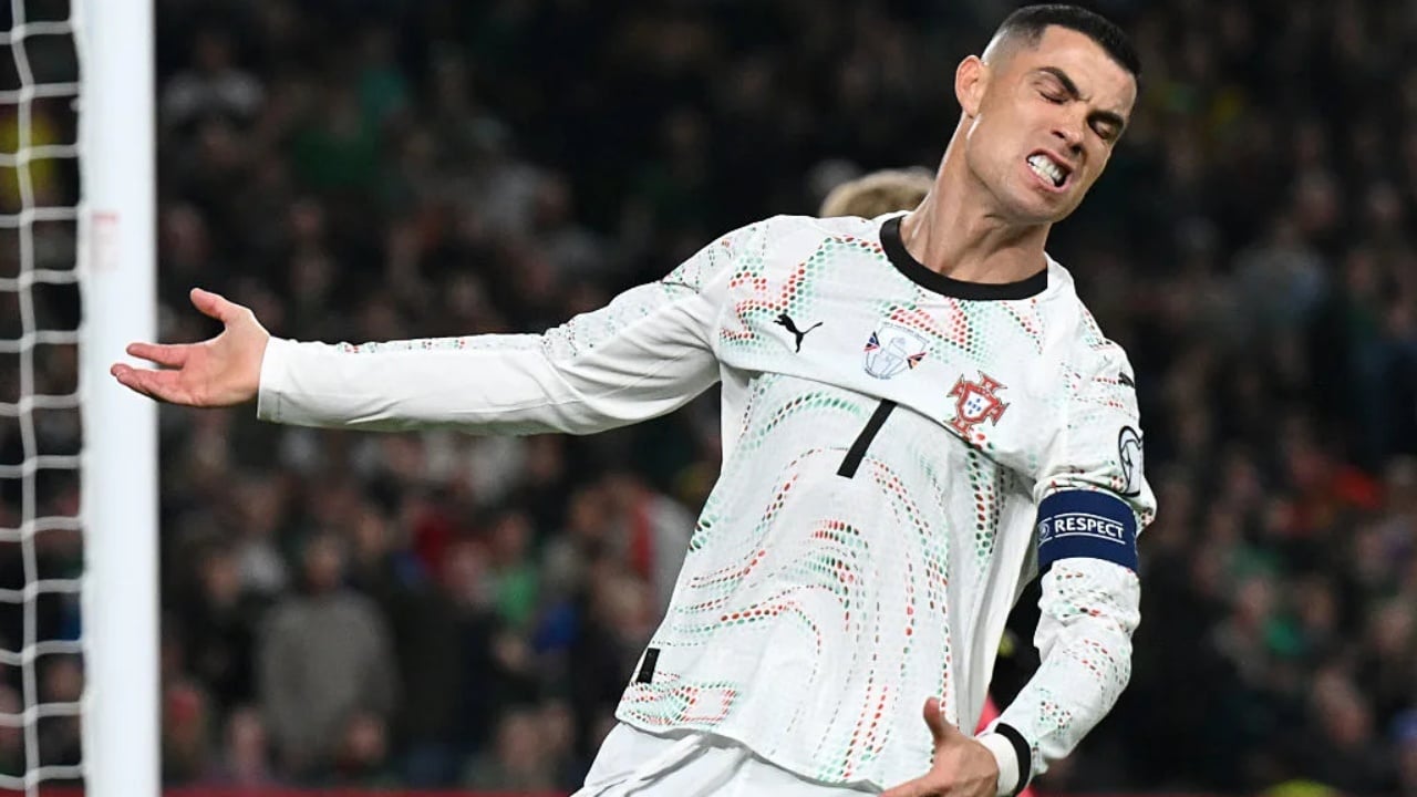 a-do-te-luaje-cristiano-ronaldo-ne-ndeshjen-e-pare-te-boterorit-fifa-merr-vendimin-per-kartonin-e-kuq-te-portugezit