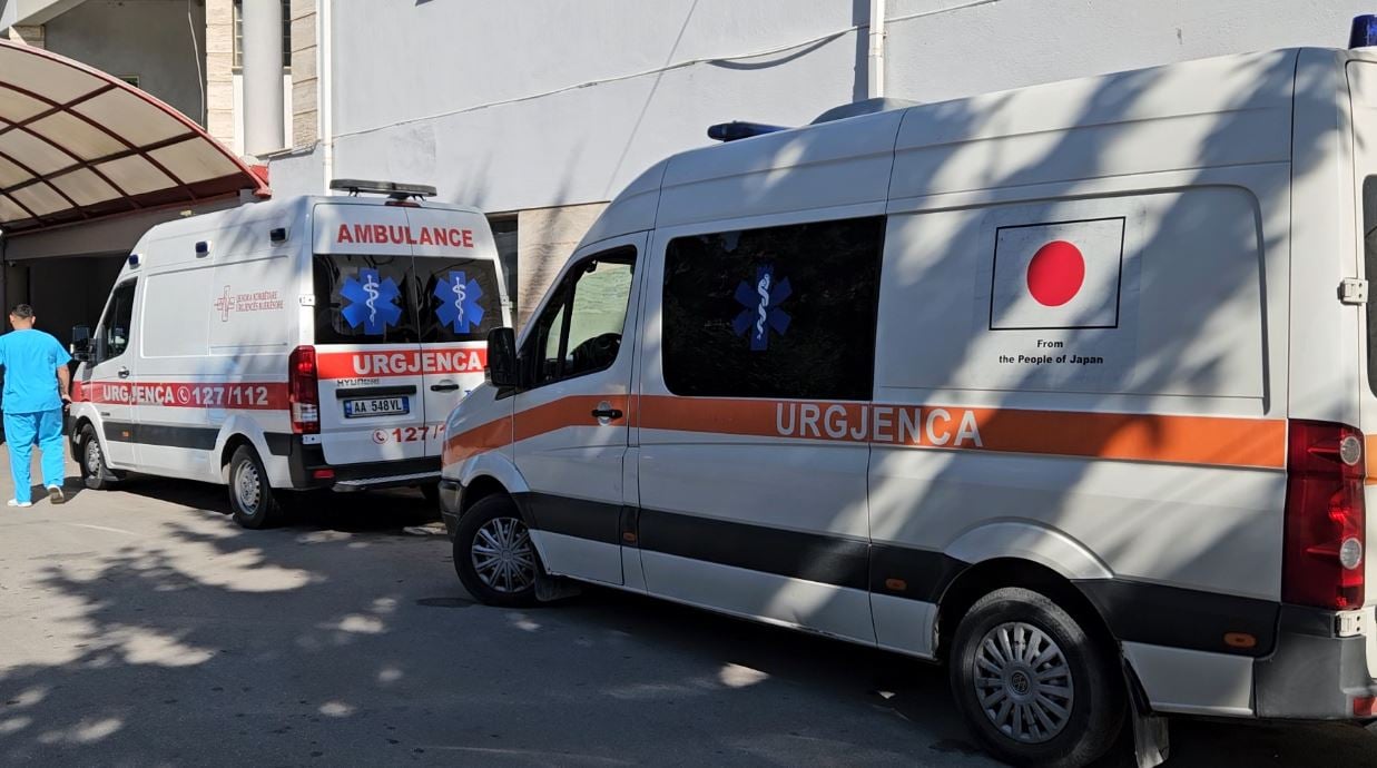 Ndërron jetë 48 vjeçarja në Korçë  djali akuzon mjekët  Nuk treguan kujdesin e duhur  e nxorën nga spitali