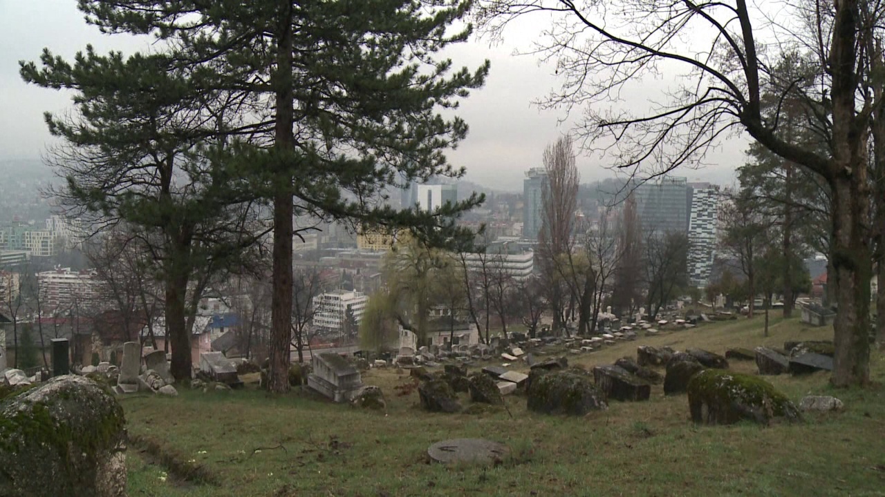 skandali-ne-itali-turistet-paguan-mijera-paund-per-te-qelluar-me-snajper-ne-rrethimin-e-sarajeves