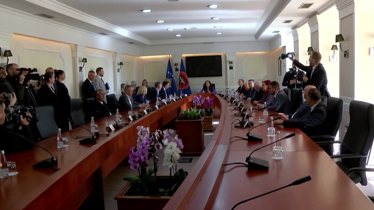 Kosova shkon në zgjedhje të reja  KQZ e papërgatitur dhe pa para  Do kërkojmë fond shtesë