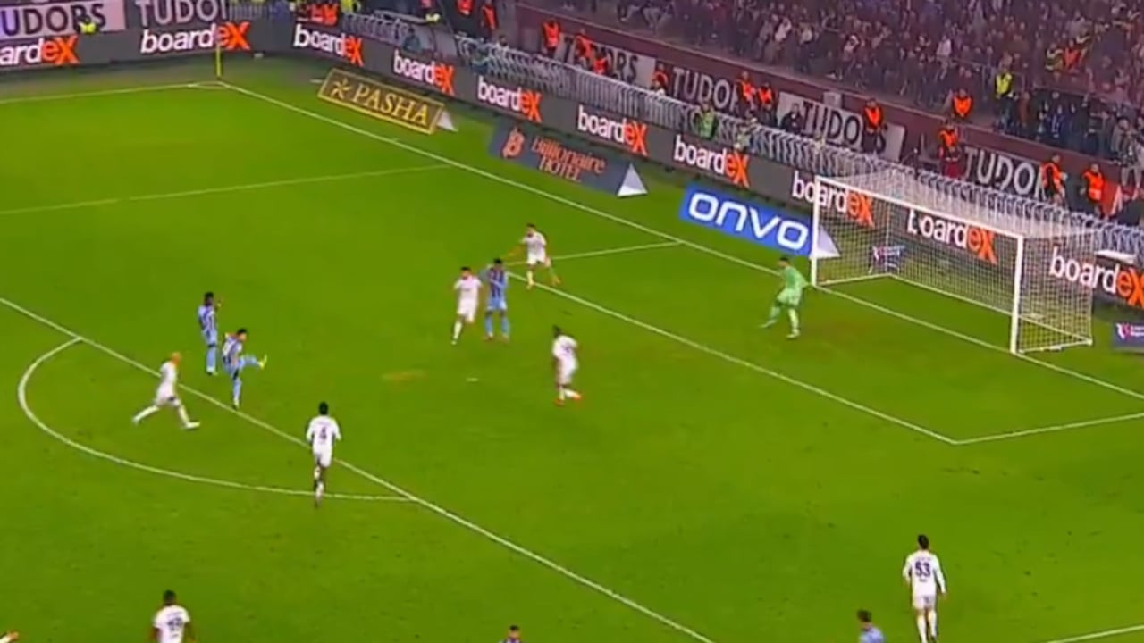 Video  Muçi është magjik  ylli shqiptar realizon tjetër supergol në Turqi  kësaj radhe kundër ish skuadrës