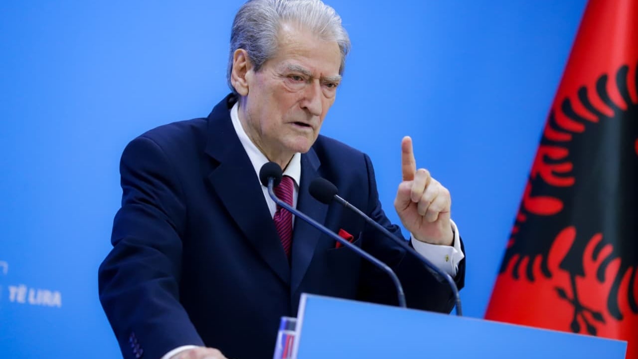 bulevardi-nuk-do-te-jete-per-nje-apo-dy-dite-paralajmeron-berisha-protestat-do-te-vazhdojne-deri-ne