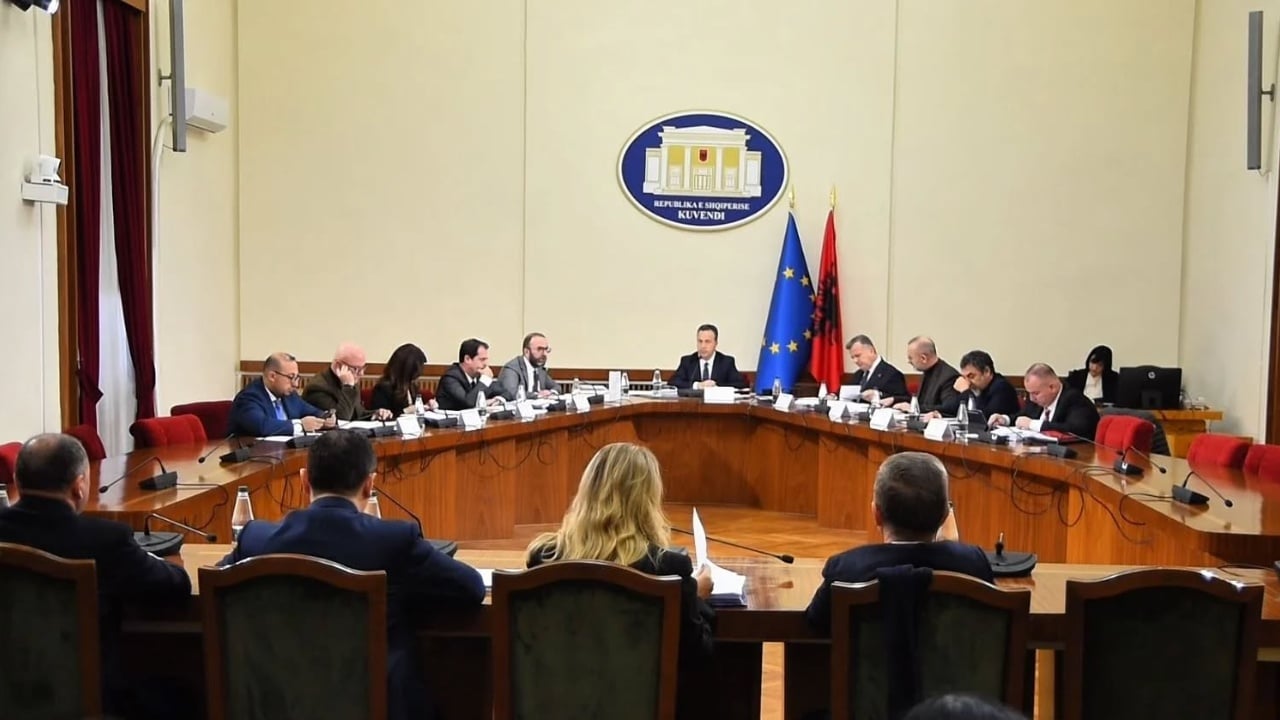  Periudha prej 1 jave  e mjaftueshme për t u njohur me provat   deputetët e PD te Mandatet letër Peleshit  Mblidh Këshillin për kërkesën e SPAK për arrestimin e Ballukut