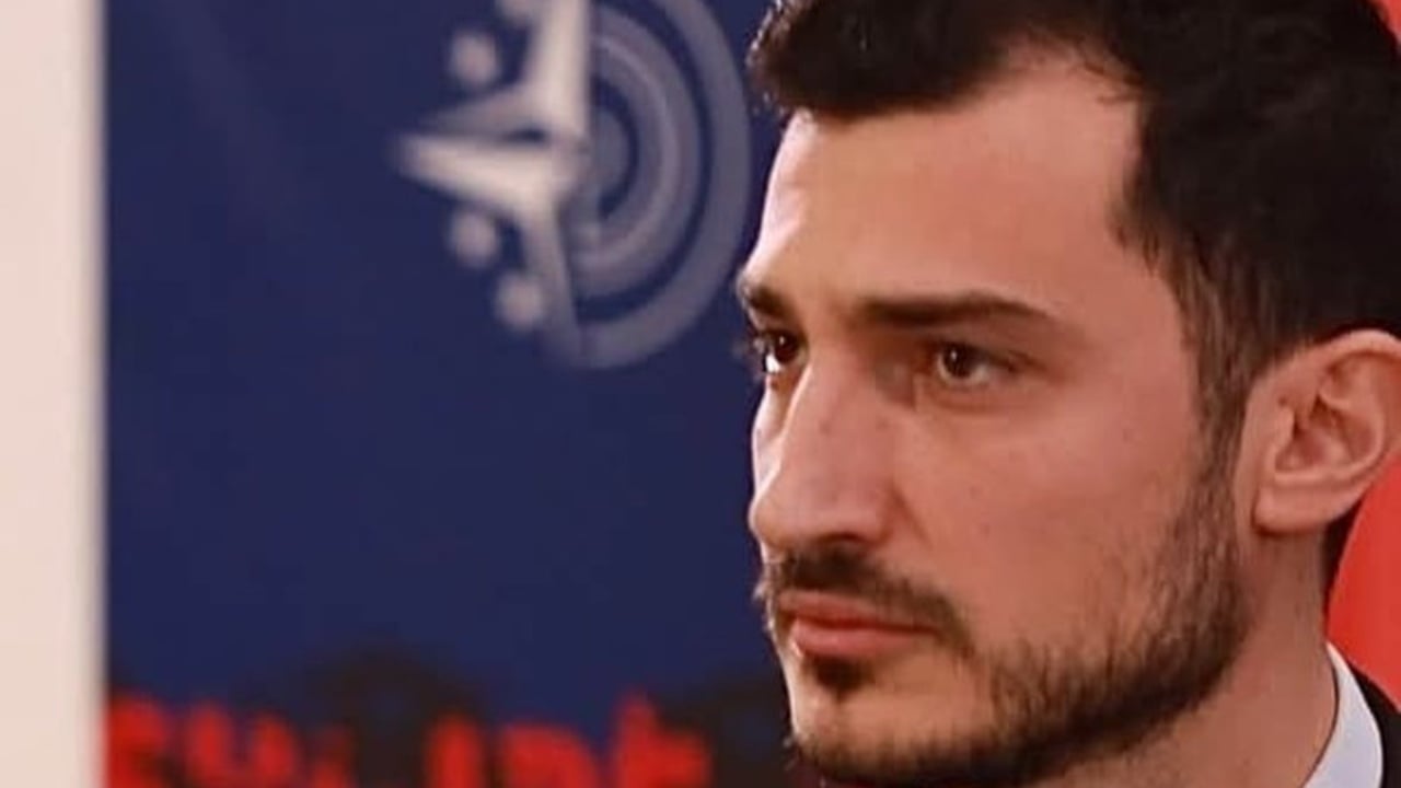 Pretendimet e ngritur nga PD  reagon Mustafaj  Efekti i oborrit duhet thyer  Marrëzia duhet të marrë fund