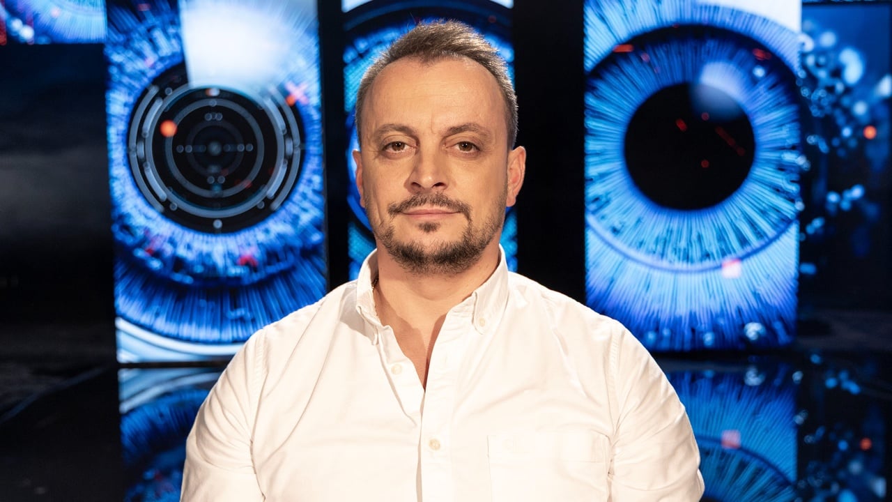 Vij për pozitivitet dhe    Sipërmarrësi i njohur bëhet pjesë e shtëpisë së Big Brother VIP  Armir Tola  Nuk kam komplekse