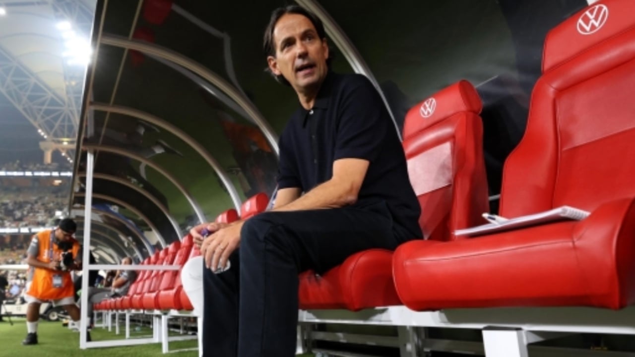 Simone Inzaghi shkon të takojë miqt italian tek Superkupa  në Riad   Këtu në Arabi është parajsë 