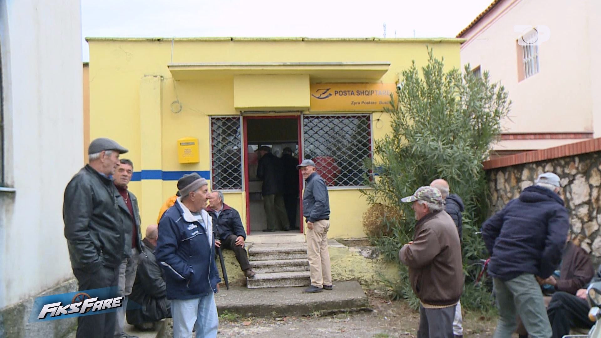 fiks-fare-te-moshuarit-e-bushatit-ne-pritje-pa-fund-tre-muaj-radhe-per-pensionin-qe-u-mban-frymen-gjalle