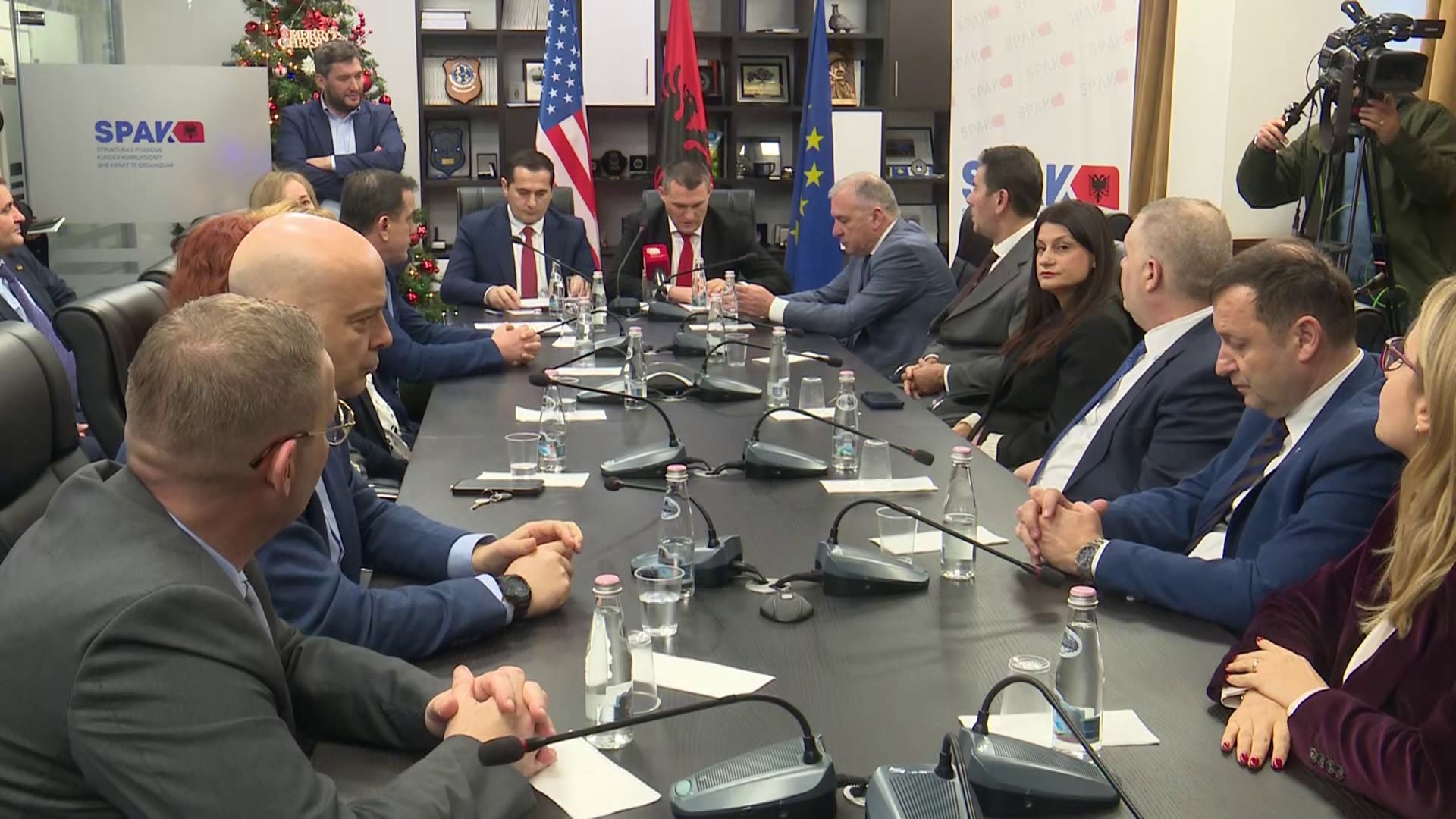 SPAK ndryshon drejtues  Klodian Braho merr stafetën pas Dumanit  Misioni i SPAK shkon përtej mandateve tona