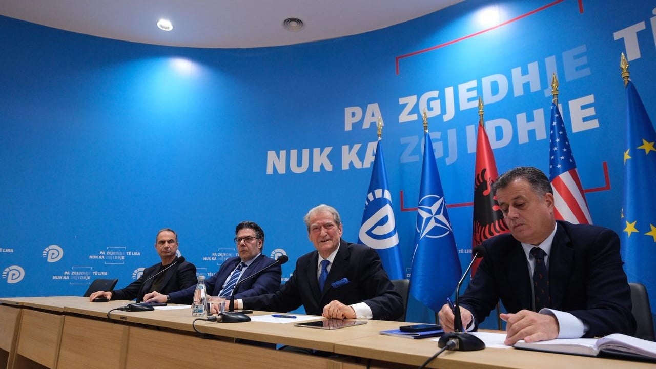 Berisha pas mbledhjes së Këshillit Kombëtar të PD  Salianji është vetëpërjashtuar