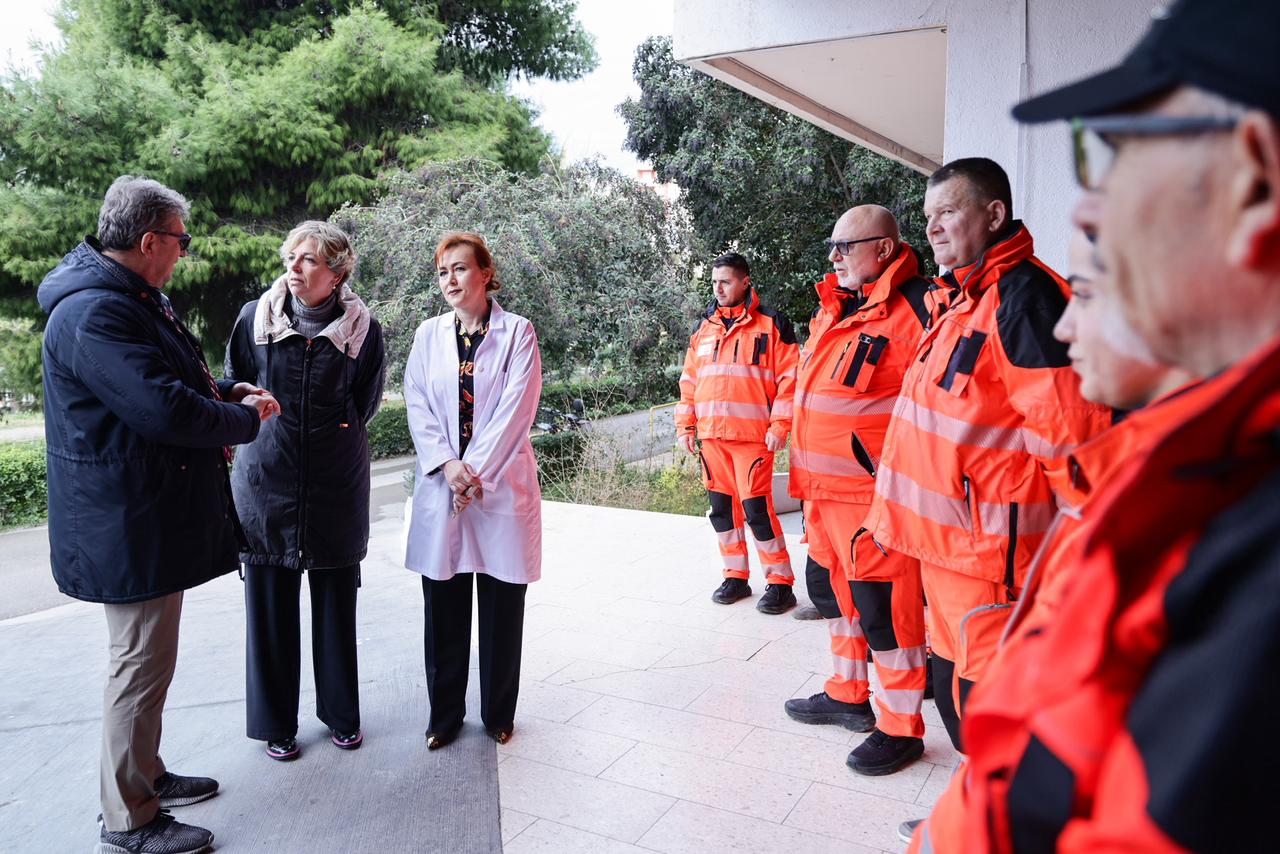 festat-e-fundvitit-ministrja-sala-urgjenca-dhe-spitalet-ne-gatishmeri-te-plote-ne-te-gjithe-vendin