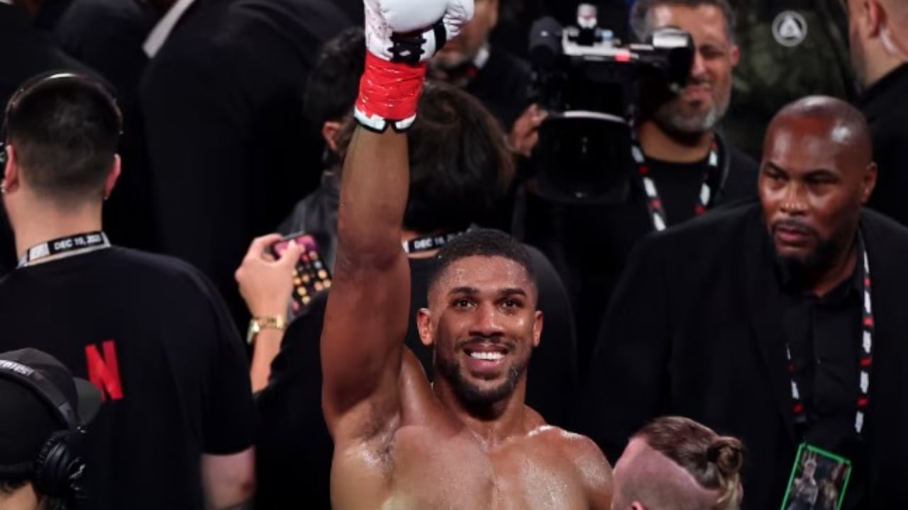 Boksieri Anthony Joshua përfshihet në aksident me makinë në Nigeri  raportohen dy viktima