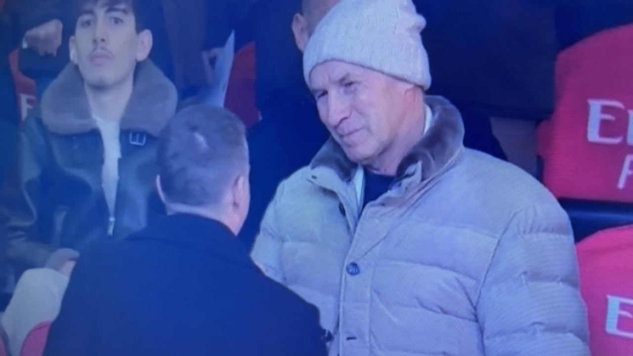 Foto  Iu nënshtrua një operacioni të vështirë disa muaj më parë  ish kapiteni legjendar i Milanit pritet me ovacione të mëdha në San Siro