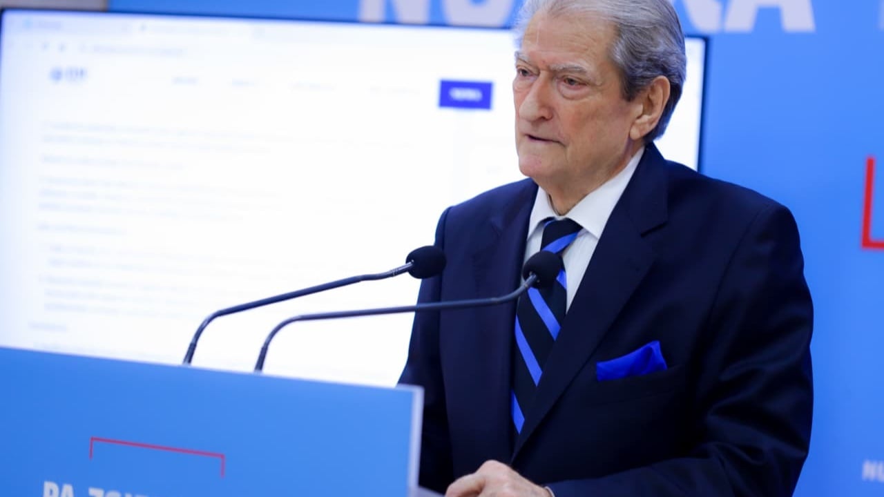 Kambanë alarmi për Shqipërinë   Berisha lexon rezolutën e IDU  Drejtësi selektive  goditen liderët e opozitës