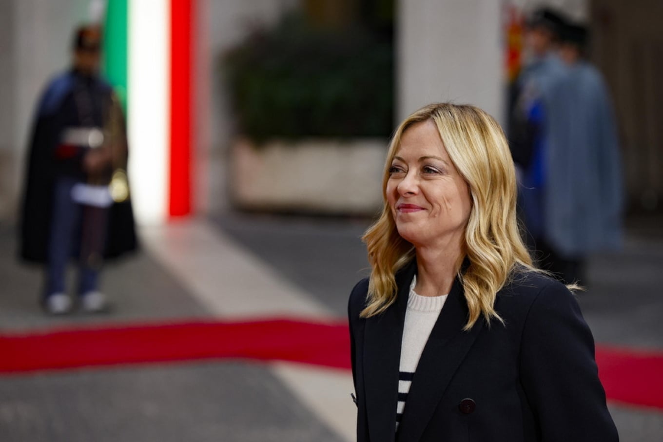 shtepia-e-ankandeve-u-perfshi-ne-nje-hetim-penal-deshton-ankandi-i-dhuratave-te-kryeministres-meloni