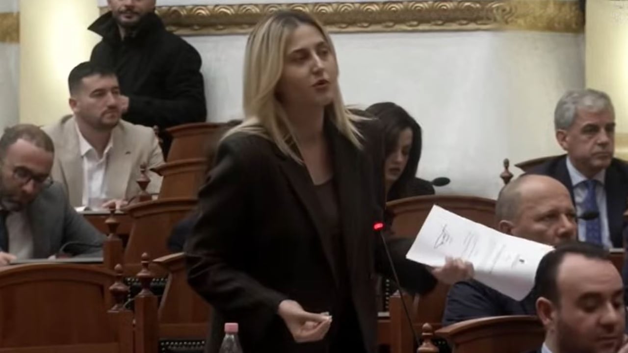 vijne-ketu-dhe-masterizohen-per-korrupsion-opozita-kerkon-te-diskutoje-per-arrestimin-e-mogherinit-peleshi-zhupes-nuk-eshte-per-procedure