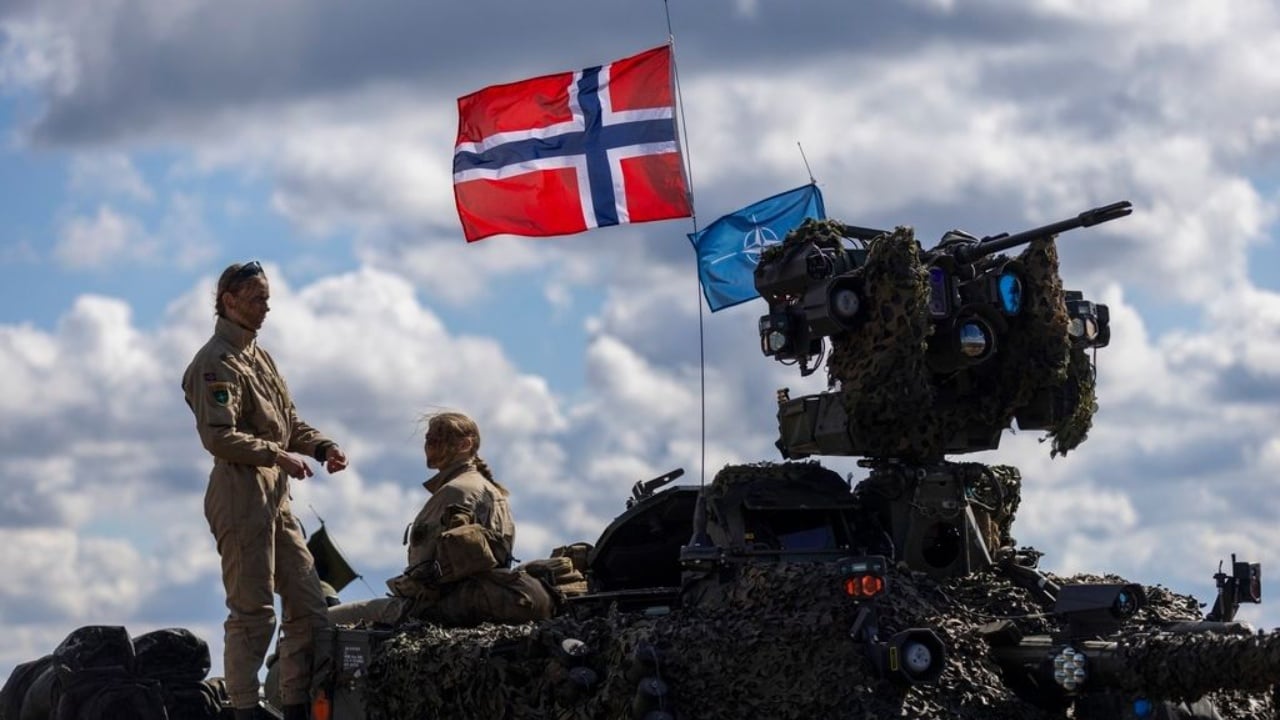 Norvegjia po riarmatoset  blen dy nëndetëse dhe raketa me rreze të gjatë veprimi