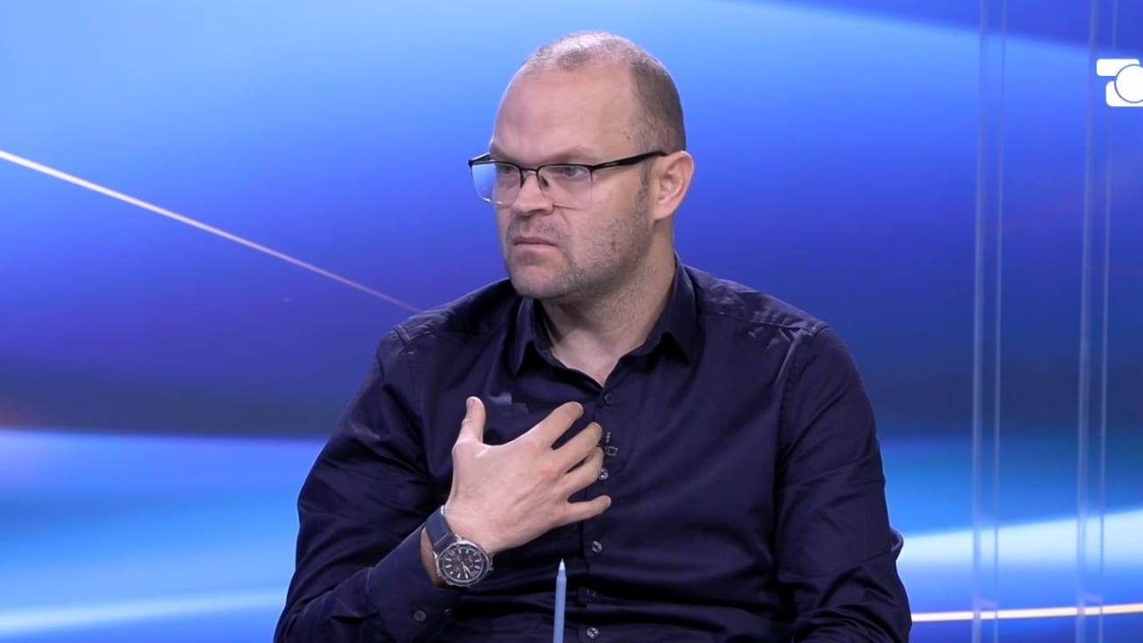 Takimi i demokratëve në  kafe   Aulon Kalaja për  Shqipëria Live   Nuk isha aty për të krijuar parti të re