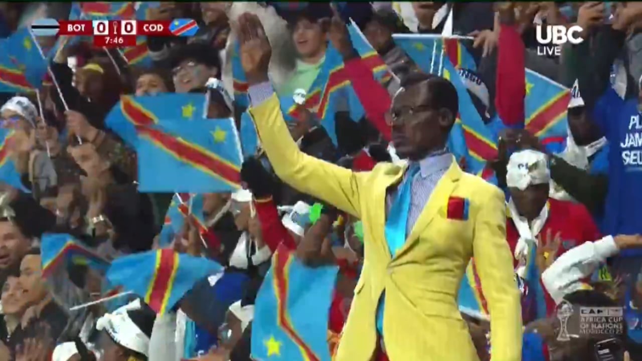 Tifozi  statujë  i Kongos  Qëndroi në vend për 90 minuta në kujtim të Patrice Lumumba  kryeministrit të vendit të tij të vrarë