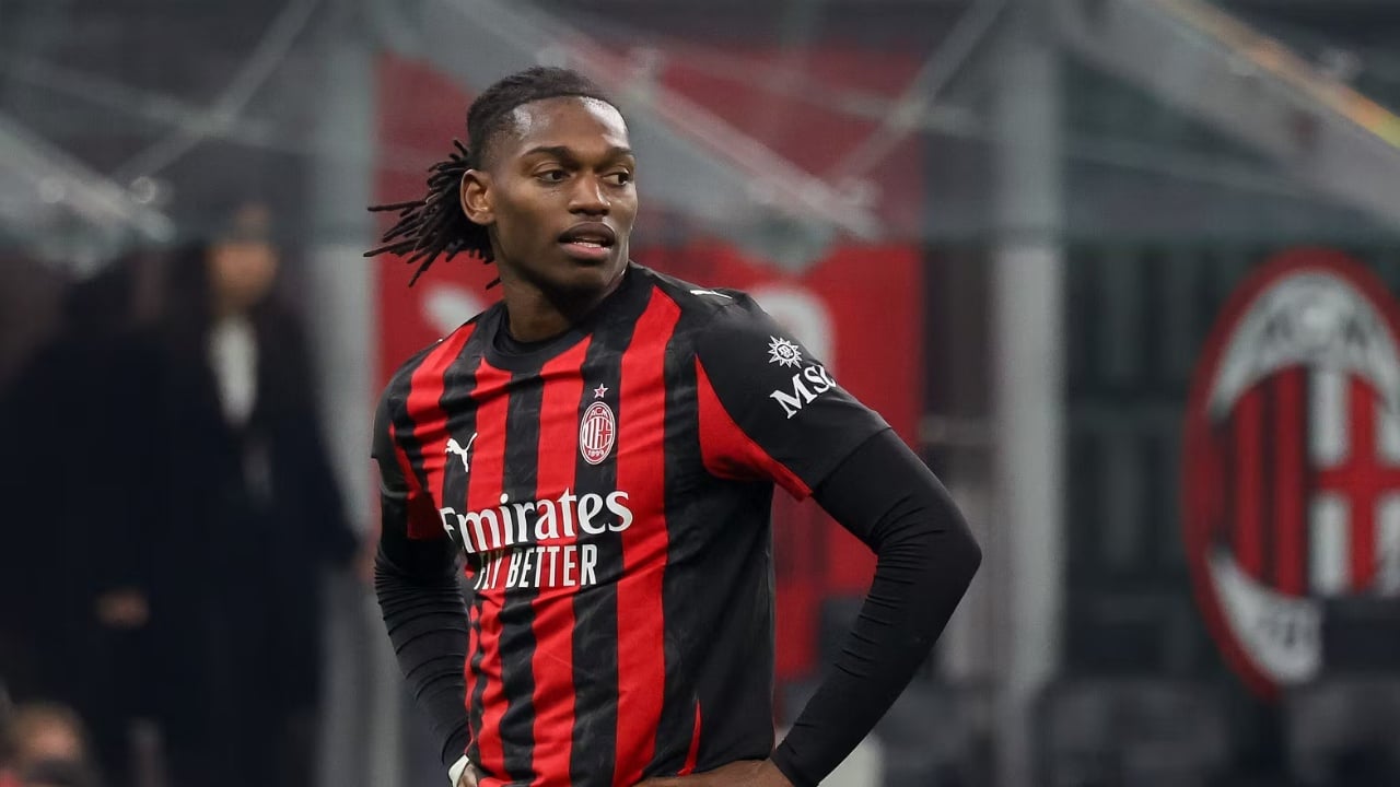 Alarm te Milani  Leao nuk ia del për ndeshjen e parë të Superkupës kundër Napolit