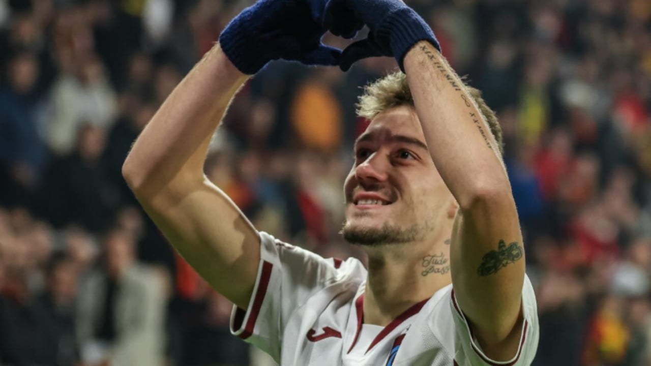 Video  Ernest Muçi nuk ka të ndalur  ylli shqiptar shënon dopietë në Turqi dhe i dërgon sinjale Sylvinhos