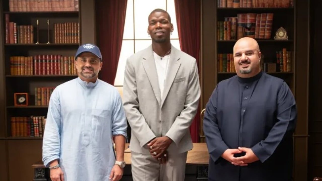 Paul Pogba investoi në ekipin e parë profesionist të garave me deve 