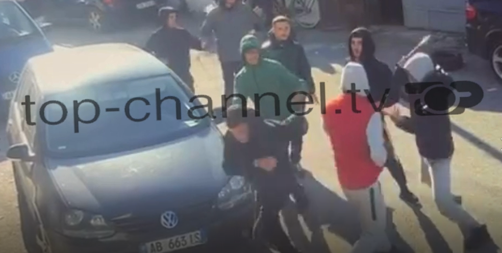 Pamje të rënda/ Del video nga sherri mes të miturve në Shkodër, tre të plagosur me thikë 2 shkoder 1