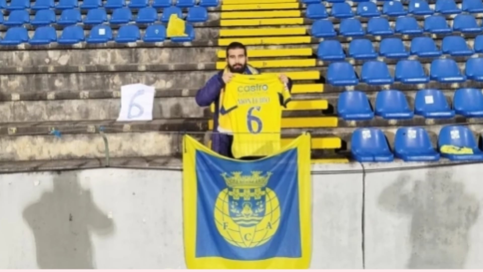 nje-histori-krishtlindjeje-odiseja-e-tifozit-43-ore-udhetim-per-skuadren-e-tij-te-zemres