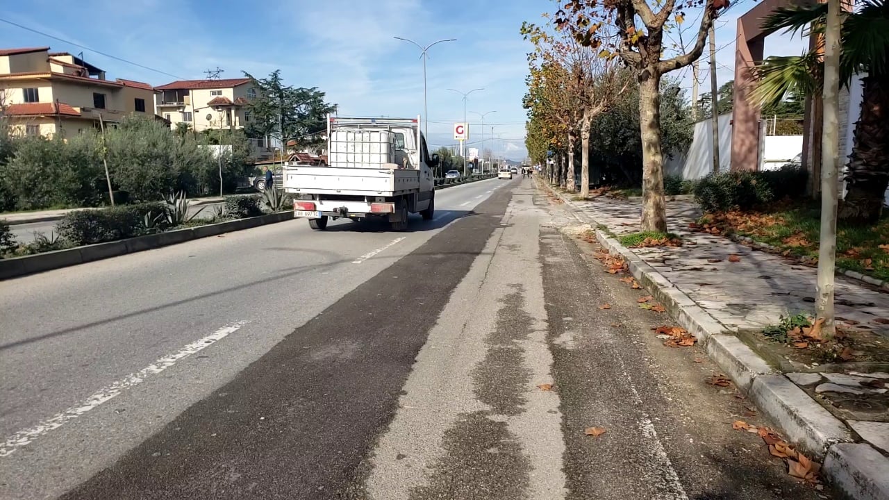 Zbardhet dinamika e ngjarjes  sherri nisi për parakalimin e makinës  37 vjeçari u qëllua me plumb në bark  dërgohet me urgjencë te Trauma