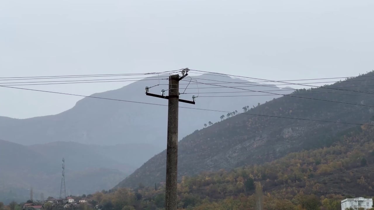 Probleme me energjinë në Lezhë  Rrjeti elektrik i amortizuar  disa fshatra ankohen për ndërprerje të shpeshta