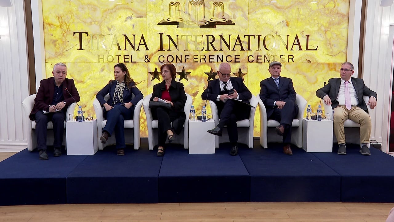 Shqipëria  35 vite pas diktaturës  15 vjetori i Institutit për Krimet e Komunizmit  studiuesit  Tranzicion mbi kompromise