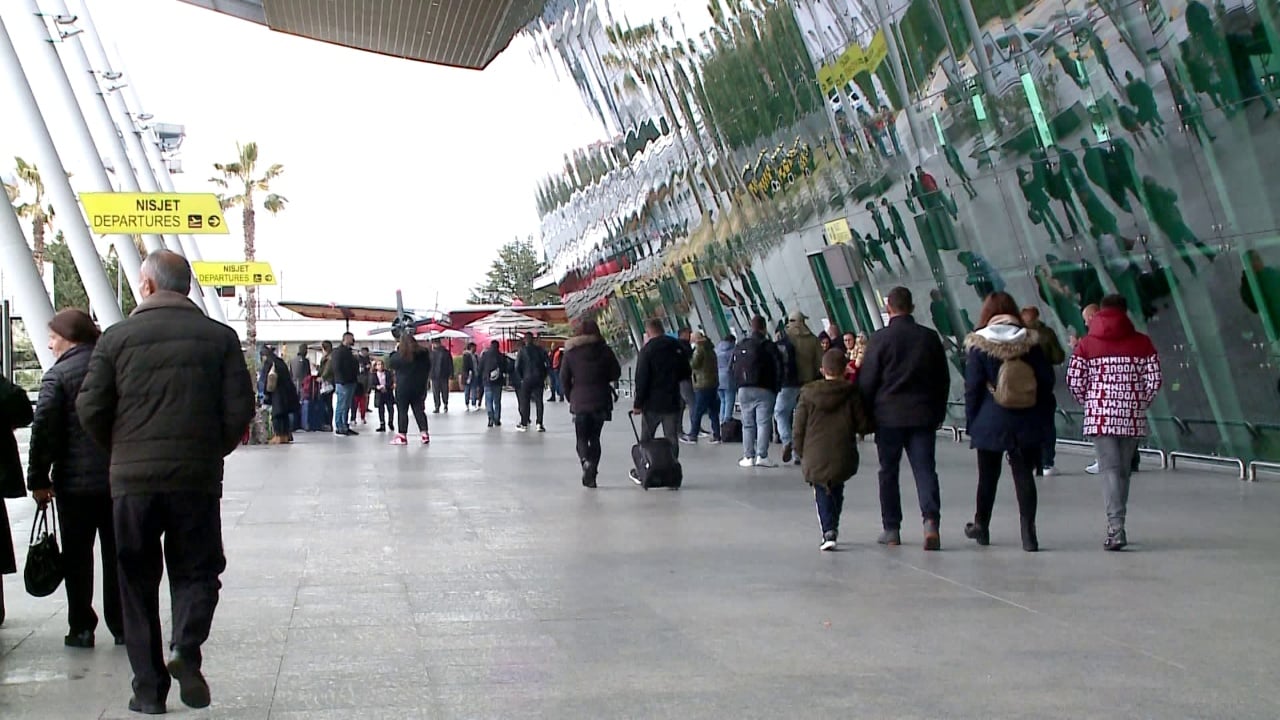 diaspora-shqiptare-dergon-817-milion-euro-ne-vend-gjate-9-muajve-te-pare-te-2025