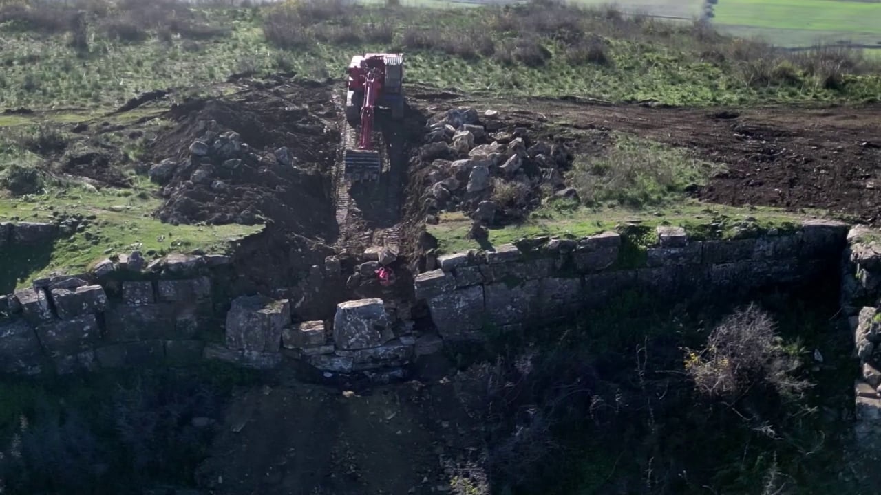  Parku i Finiqit në rrezik   Kritikohet restaurimi  studiuesit  Po cenohet trashëgimia