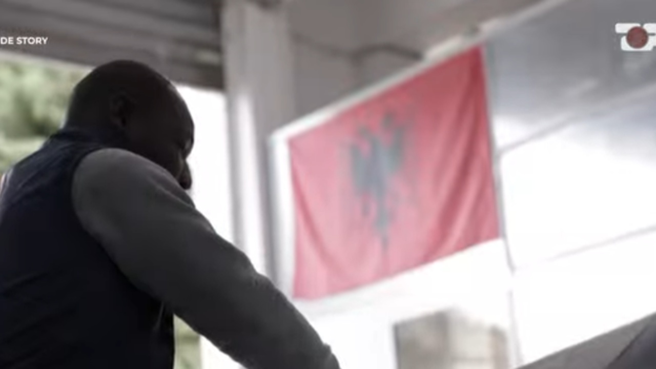 Inside Story  Nga filipinasja që punon në familjen e pasur te afrikani që kërcen këngë shqiptare  a po adaptohen emigrantët e huaj 