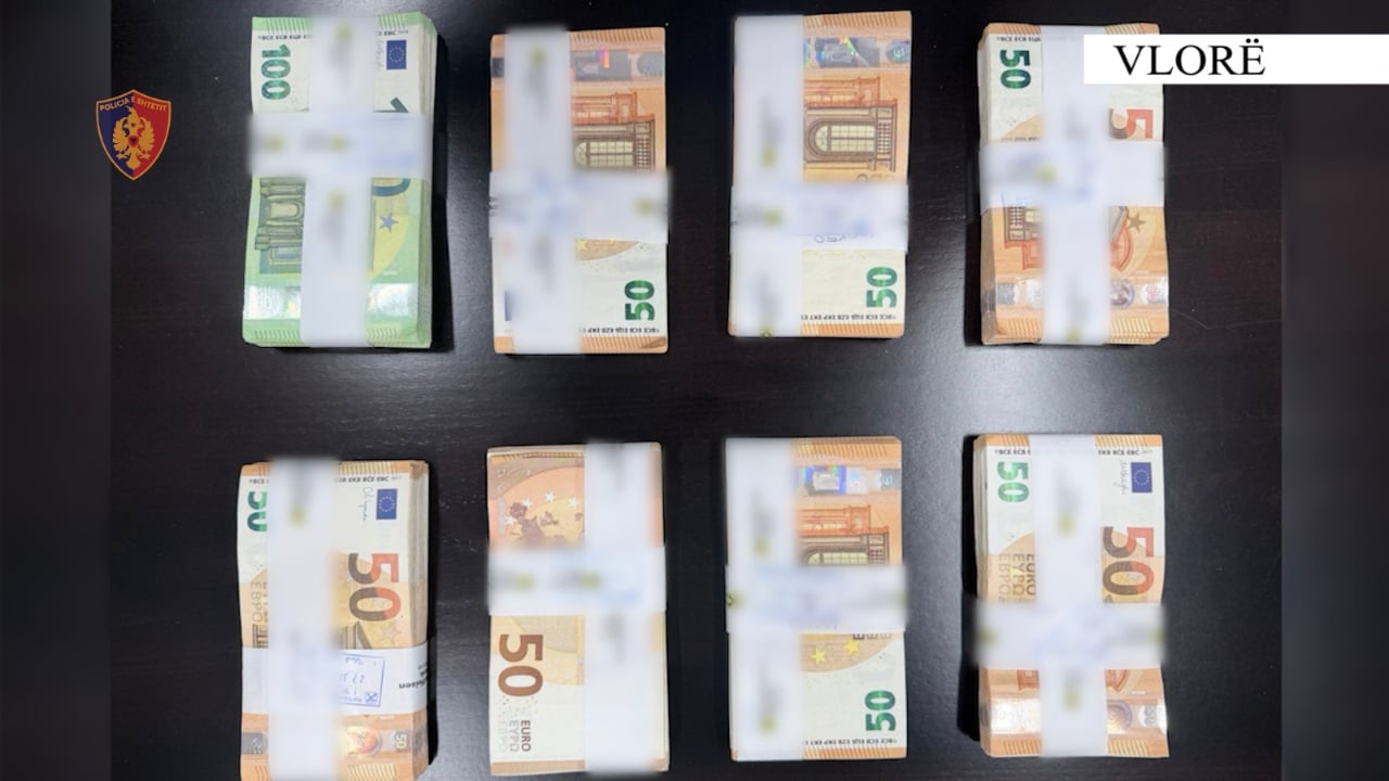 Tentoi të nxirrte jashtë Shqipërisë 45 mijë euro pa i deklaruar  procedohet shtetasi grek