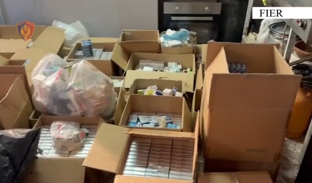 Furnizonte farmacitë e Fierit me ilaçe të skaduara  arrestohet 42 vjeçari