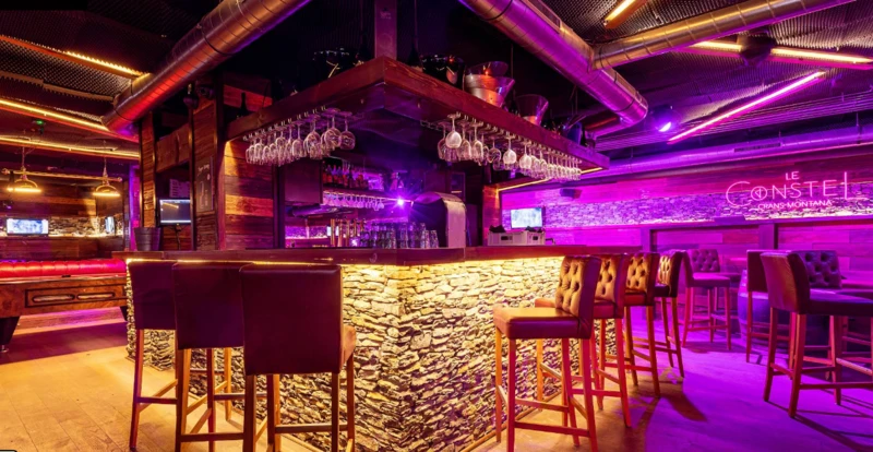 resorti-ishte-i-mbushur-me-turiste-shperthimi-ne-nje-bar-ne-zvicer-vendi-do-te-priste-kupen-boterore-te-skive