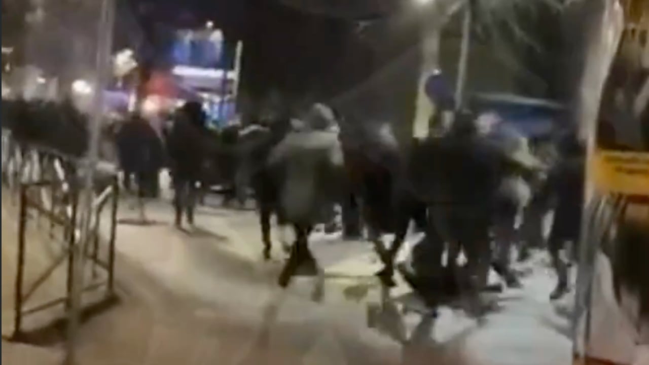 Serbët tregojnë se kush janë edhe në Suedi  tifozët e Zvezdës krijojnë kaos në Malmo dhe deportohen në vendin e tyre