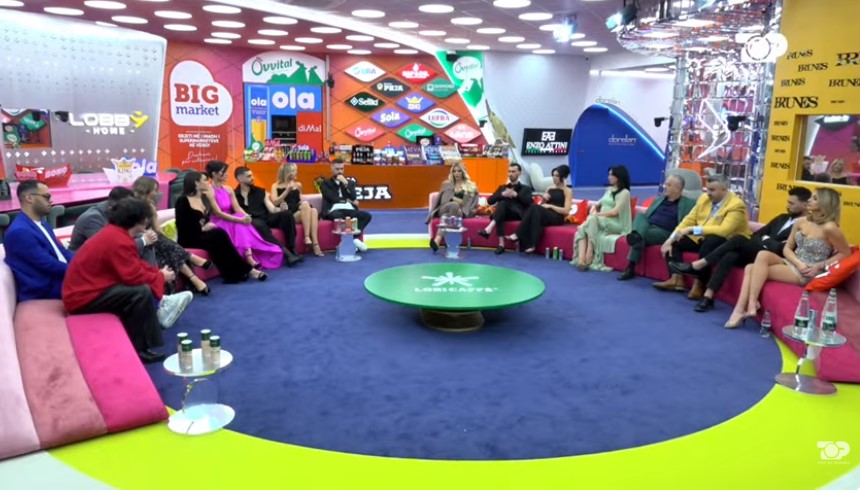  Ai më vlerëson mua   Greta përballet me deklaratat e Kristit në Dhomën e Rrëfimit  banori  Ajo më jep bezdi