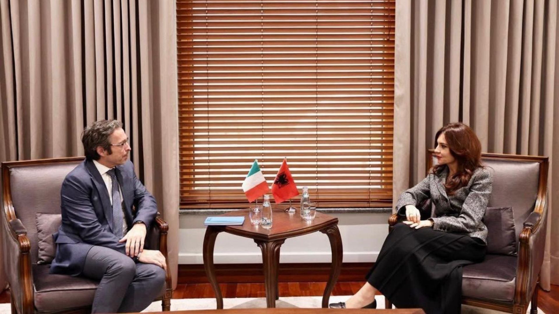 Spiropali me Ambasadorin e Italisë  Tirana mirëpret në 18 shkurt Forumin e Korridorit VIII  arteries strategjike të sigurisë europiane