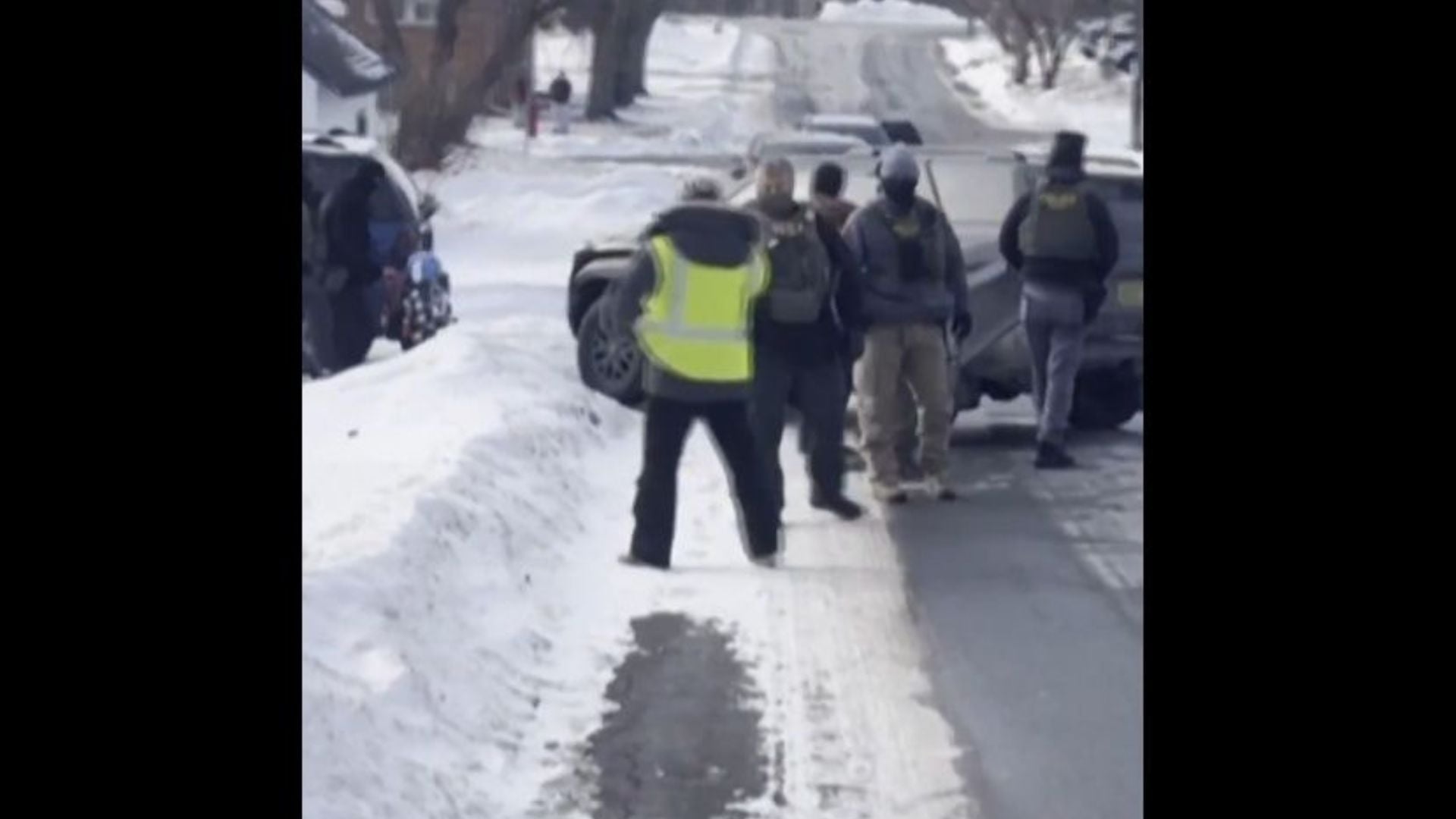 Arrestimi i 5 vjeçarit në Minesota  reagon J D Vance  Anti imigracioni ndaloi babanë e tij  ta linin fëmijën në të ftohtë 