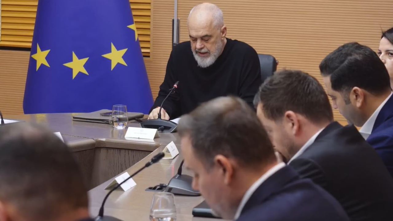 pse-nuk-shpallet-gjendja-e-jashtezakonshme-rama-me-emergjencat-civile-shiu-nuk-ndalet-me-shpifje-dhe-fajtore-imagjinare