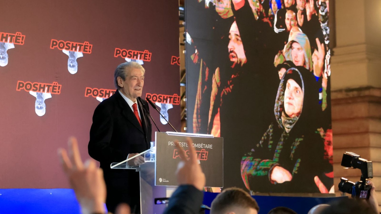  U krekos me ftesën e Trump për Bordin e Paqes   Protesta kombëtare para Kryeministrisë  Berisha  Ramën nuk e pranonte salla në Davos