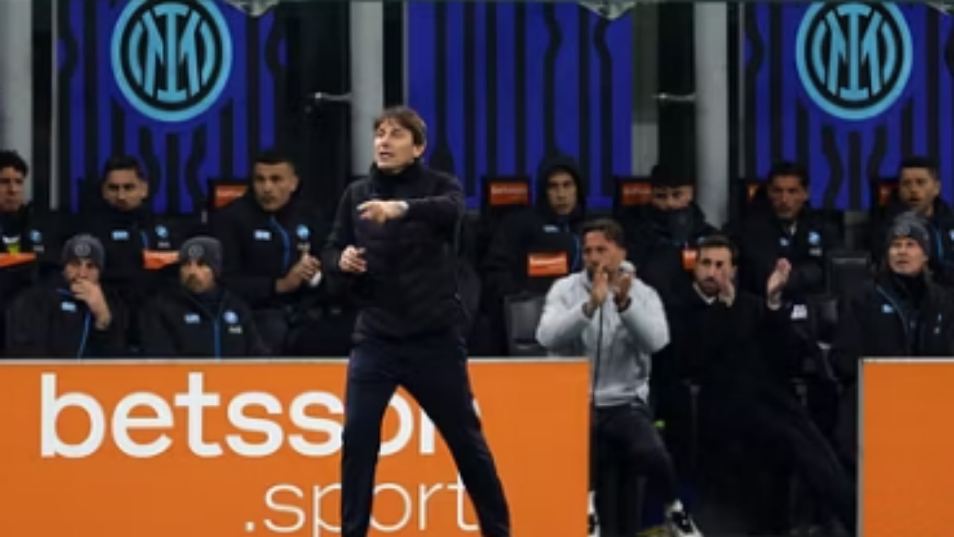 Shpërthimi ndaj arbitrave në Inter Napoli  Conte dënohet me 2 ndeshje pezullim 