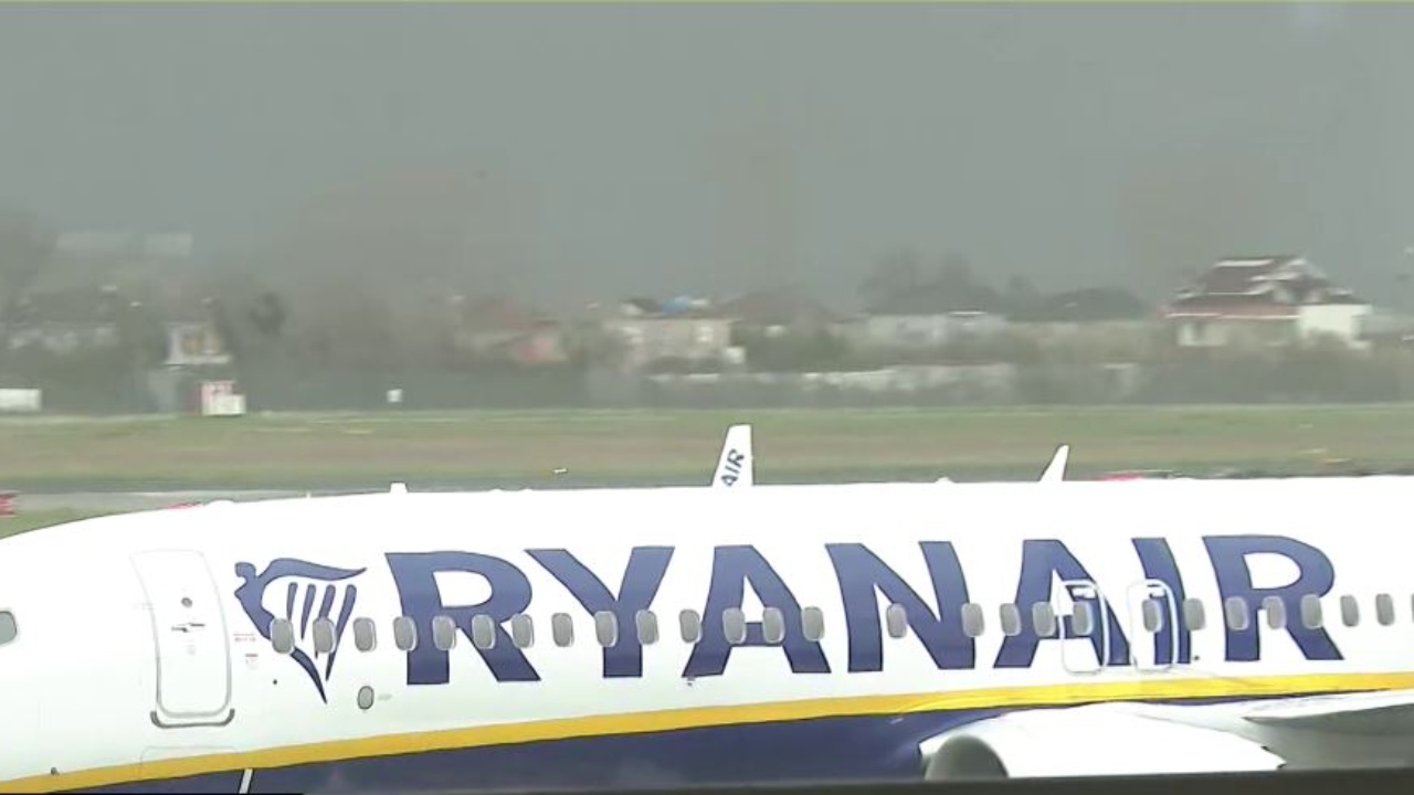 Ryanair zgjeron bazën në Tiranë  20 linja të reja për verën 2026