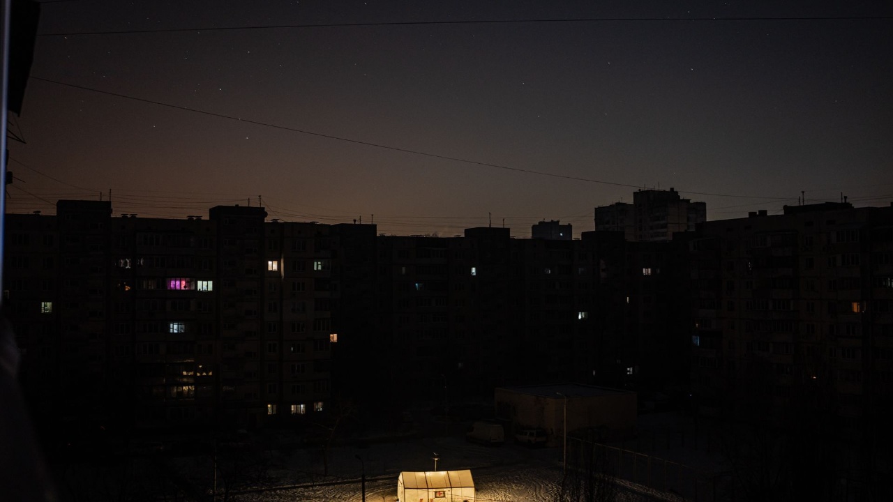 Ukraina në errësirë totale  BE miraton 145 milionë euro ndihmë humanitare  dërgon edhe gjeneratorë elektrikë në disa qytete