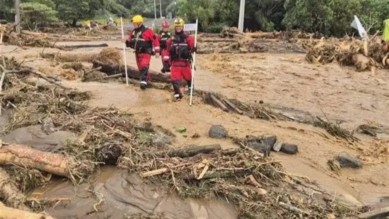 Rrëshqitje dheu në malin Maunganui të Zelandës së Re  disa persona të zhdukur  përfshirë dhe fëmijë